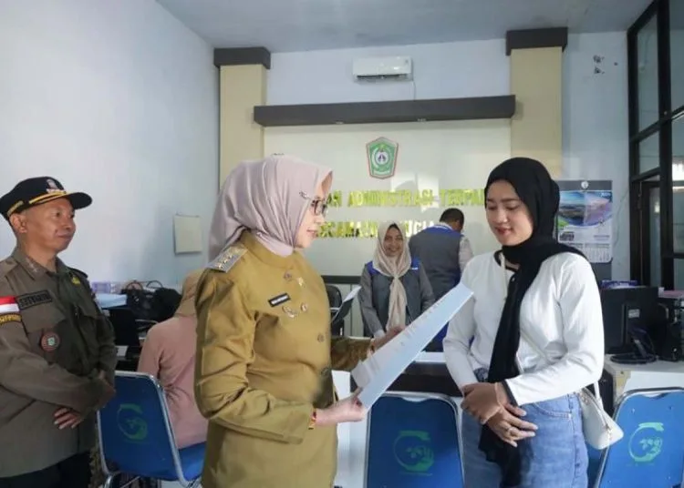 Dorong UMKM Naik Kelas, Pemkab Lumajang Permudah Pembuatan NIB di Kecamatan 1 lumajang 1