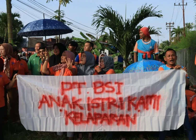 Perusahaan di Padang Pariaman Nunggak Gaji Karyawan Rp 6,9 Miliar 1 result 20250807082348 IMG 4431 2.jpg