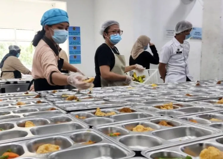 Pemerintah Wajibkan SPPG Pengelola MBG Kantongi Sertifikat Higienis 1 SPPG pengelola MBG