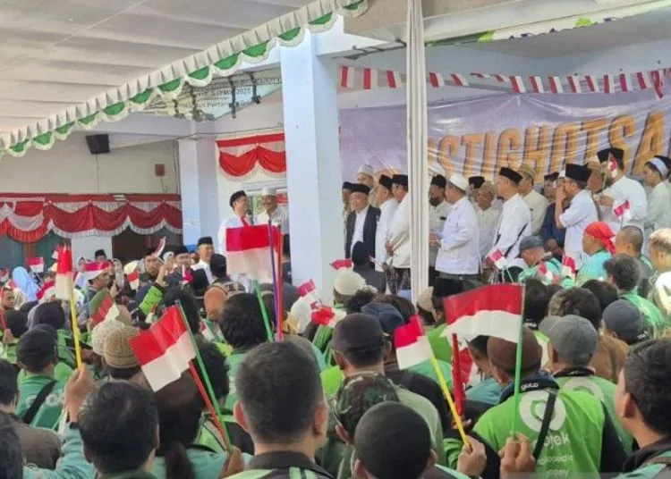 Kiai-Santri dan Ojol di Jatim Gelar Doa Bersama untuk Kedamaian Indonesia 1 ojol jatim