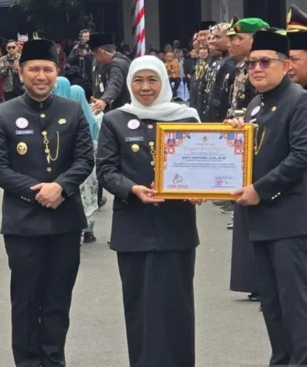Gubernur Jatim Khofifah