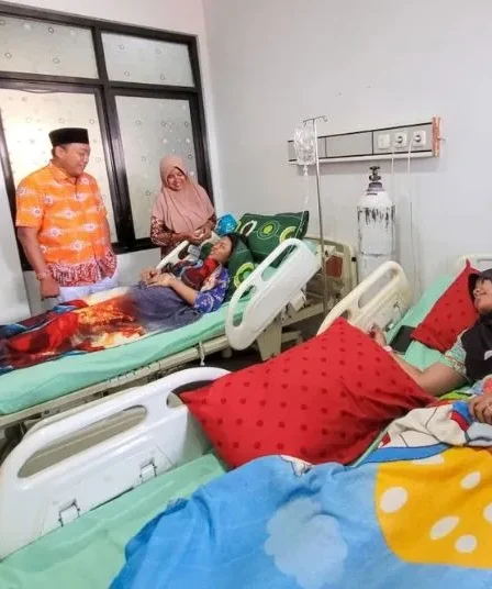 Pemkab Situbondo Tanggung Biaya Medis Santri Korban Atap Pesantren Ambruk