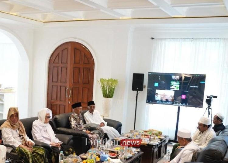 Para Kiai Sepuh NU Serukan Islah dan Sudahi Konflik di PBNU 1 Kiai Sepuh NU menggelar pertemuan di PP Al Falah Ploso Kediri