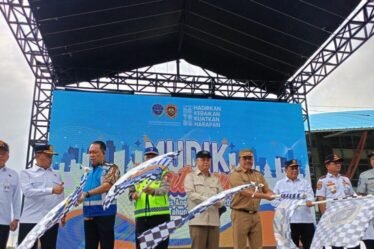Menhub lepas ribuan penumpang bus mudik gratis Natal dan Tahun Baru 750x536 1