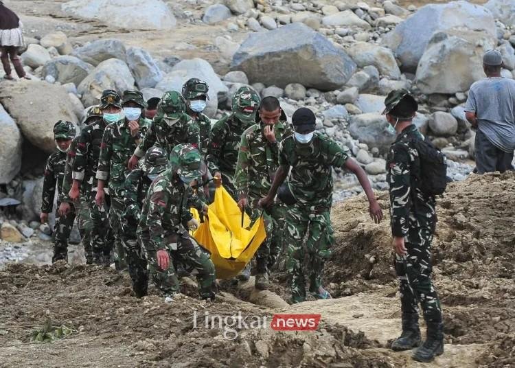 Korban Meninggal Bencana Sumatra 1.177 Jiwa, 148 Orang Hilang 1 Evakuasi korban bencana Sumatra