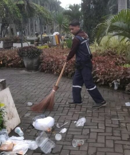 Volume Sampah di Malang Naik 80 Ton Usai Malam Tahun Baru 2026