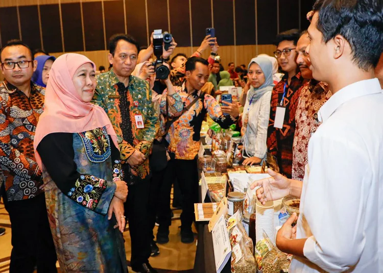 gubernur jatim khofifah indar parawansa kegiatan misi dagang jatim jateng di semarang