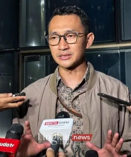 juru bicara kpk budi prasetyo 2