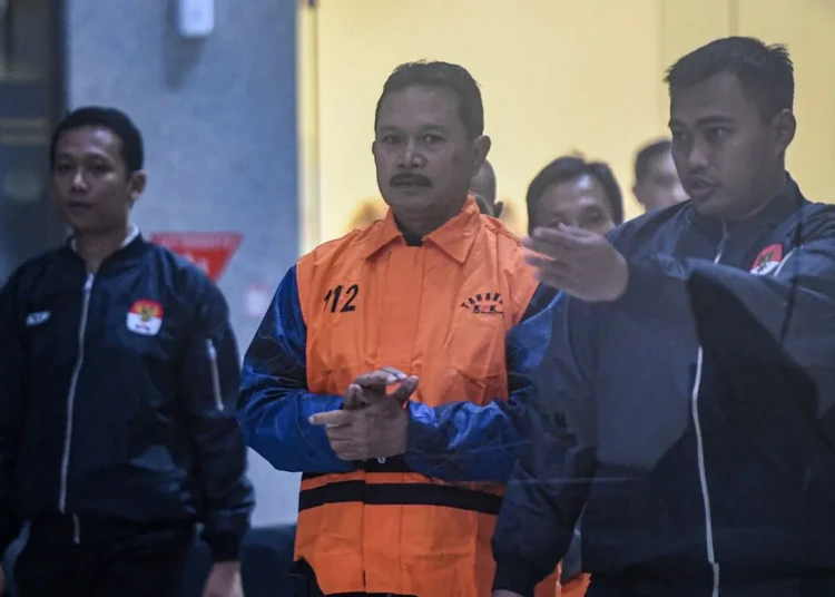 kpk tahan wali kota madiun maidi 1