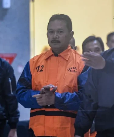 kpk tahan wali kota madiun maidi