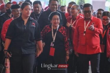 megawati hadiri penutupan rakernas pdip 120126