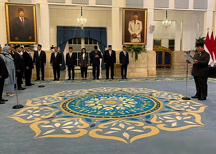 Prabowo Lantik 8 Anggota Dewan Energi Nasional Unsur Pemangku Kepentingan 1 presiden prabowo subianto lantik delapan anggota den 2026 2030 dari unsur pemangku kepentingan