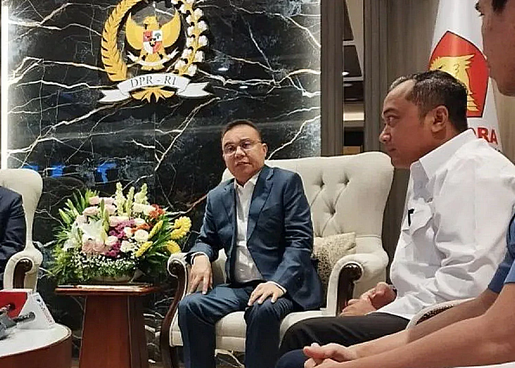 wakil ketua dpr ri sufmi dasco ahmad dan mensesneg prasetyo