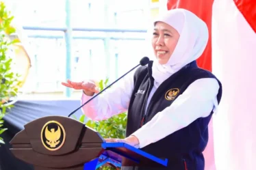 gubernur jatim khofifah indar parawansa 2