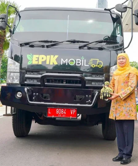 gubernur jatim khofifah indar parawansa berangkatkan truk epik mobile