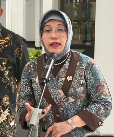kepala bps amalia adininggar widyasanti