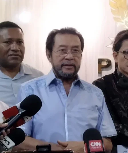 wakil ketua dpd ri yorrys raweyai dan direktur eksekutif amnesty international indonesia usman hamid