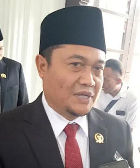 wakil ketua komisi c dprd jawa timur agus wicaksono