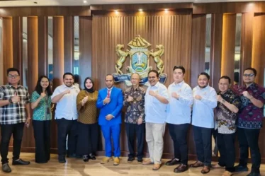 asisten atase industri dan perdagangan timor leste kunjungi kadin jawa timur 750x536 1