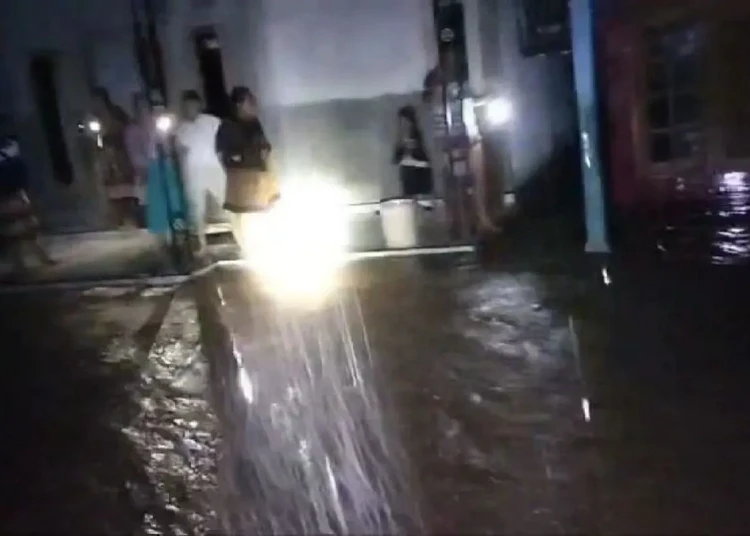 Sejumlah Wilayah di Situbondo Terendam Banjir akibat Luapan Sungai 1 banjir wilayah barat situbondo