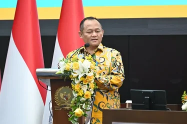 ketua fraksi partai golkar dpr muhammad sarmuji
