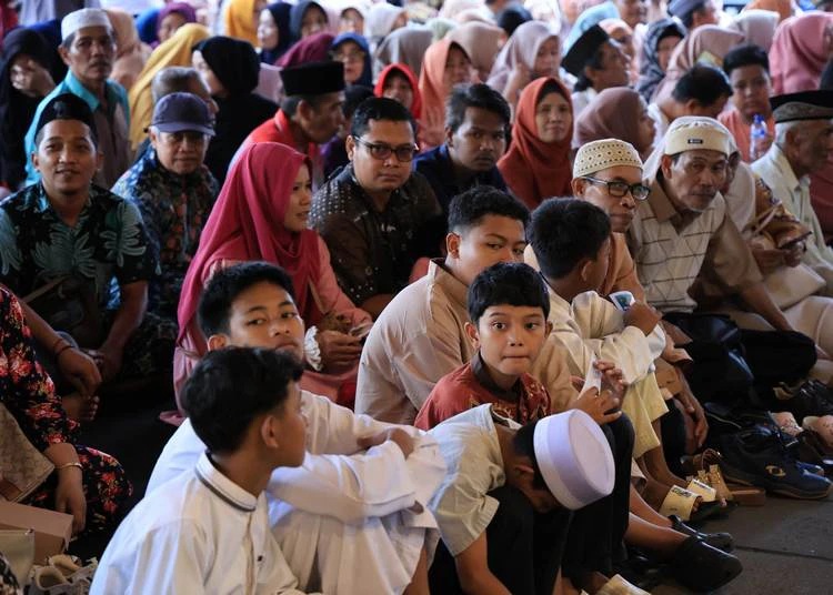 Perkuat Silaturahmi, Pemkab Jember Gelar Kupatan Bareng Masyarakat 1 pemkab jember gelar kupatan