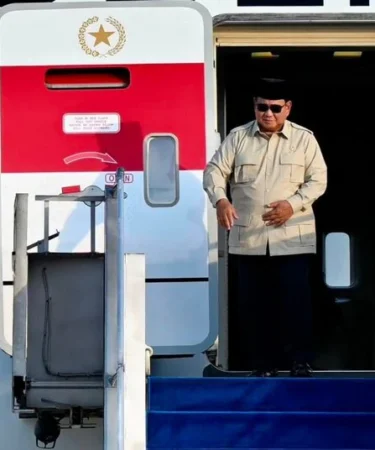 presiden prabowo subianto tiba di tanah air usai kunjungan luar negeri