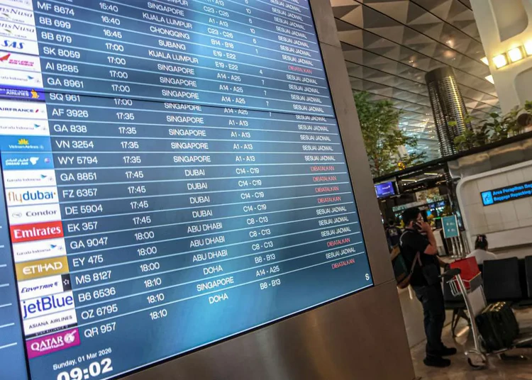 DPR Minta Pemerintah Siapkan Skema Pemulangan 58 Ribu Jemaah Umrah 1 sejumlah maskapai tunda penerbangan ke wilayah timur tengah