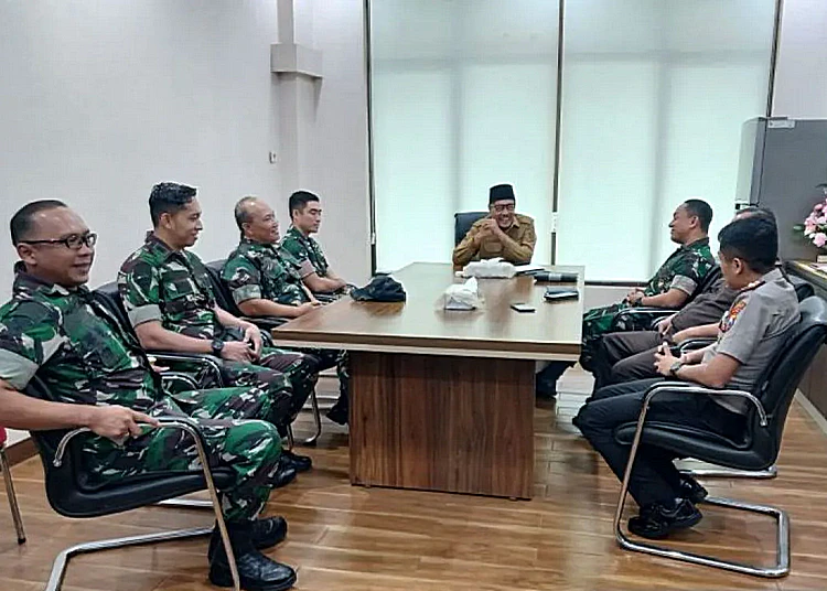 wabup jember djoko susanto berdiskusi dengan forkopimda