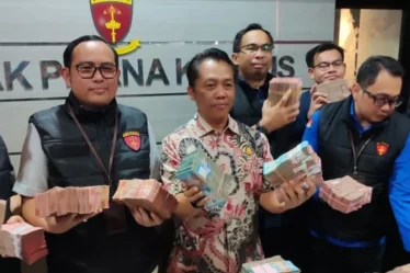 barang bukti pungli perizinan esdm jatim