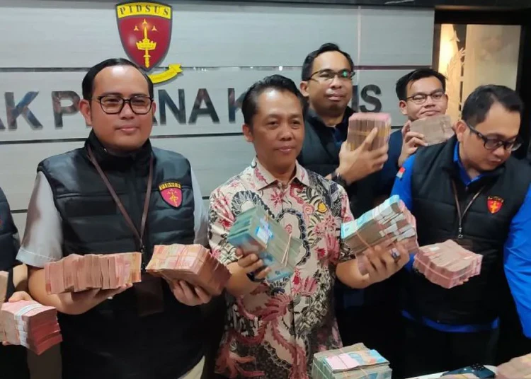 barang bukti pungli perizinan esdm jatim