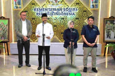 menteri sosial saifullah yusuf dan kepala bps amalia adininggar widyasanti