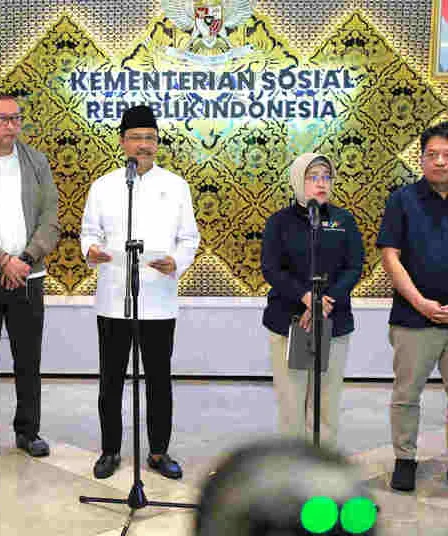 menteri sosial saifullah yusuf dan kepala bps amalia adininggar widyasanti