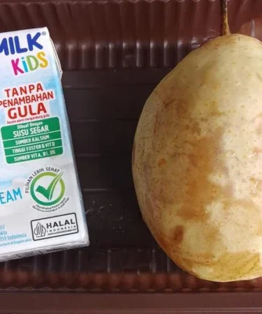 menu buah mbg lampeji jember tak layak konsumsi 750x536 1