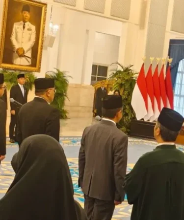 presiden rabowo lantik pejabat reshuffle kabinet