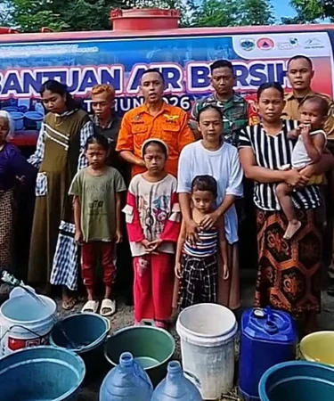 bpbd bondowoso kirim bantuan air bersih