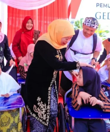 gubernur jatim khofifah indar parawansa hardiknas 2026