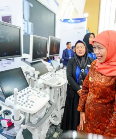 gubernur jatim khofifah indar parawansa tinjau surabaya hospital expo xx 2026