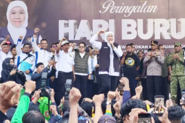 gubernur jatim khofifah peringatan hari buruh 2026