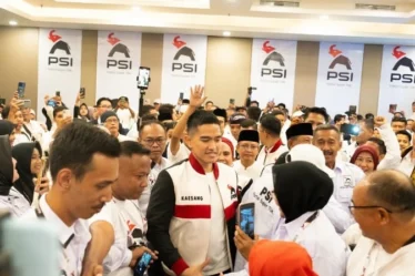 kaesang lantik dpw psi ntb