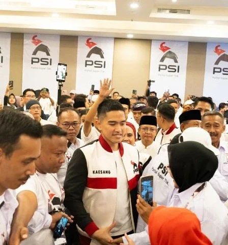 kaesang lantik dpw psi ntb