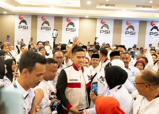 kaesang lantik dpw psi ntb