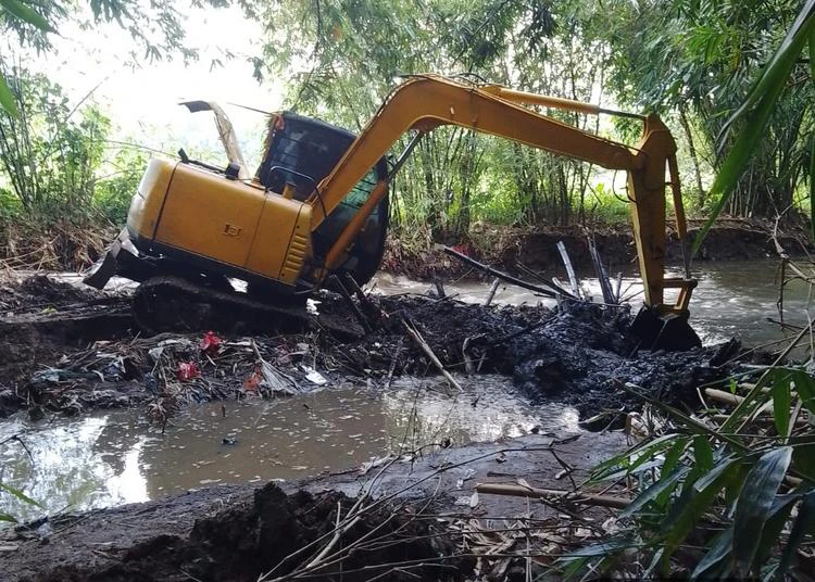normalisasi sungai mumbulsari jember