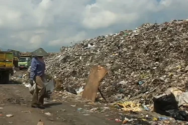 sampah tpa pakusari jember