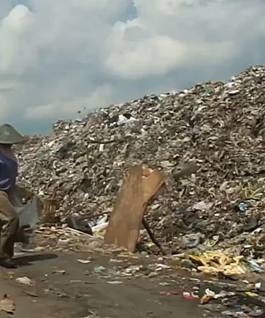 sampah tpa pakusari jember