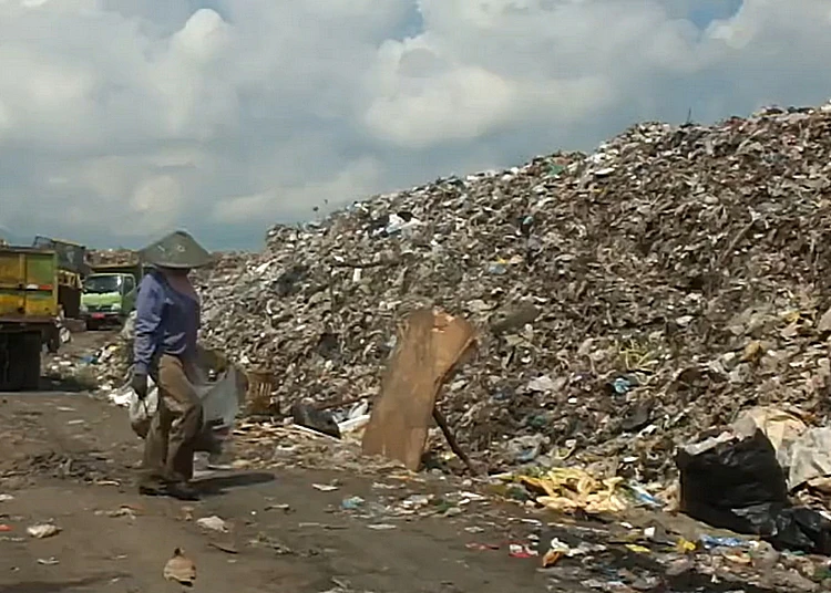 sampah tpa pakusari jember