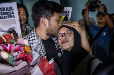 sembilan wni kembali ke indonesia