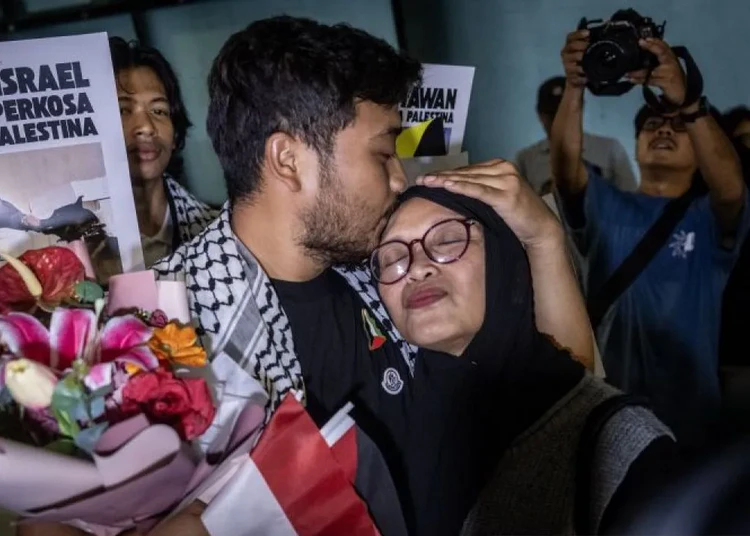 sembilan wni kembali ke indonesia