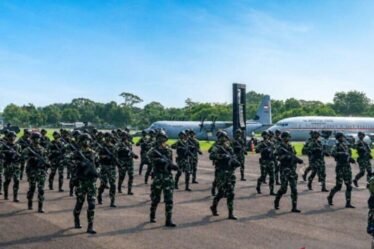 Kemhan pamerkan pasukan ahli drone kamikaze saat defile di Lanud Halim 750x536 1