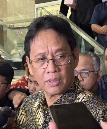 Purbaya tetap fokus efisienkan MBG usai penangkapan eks Kepala BGN 750x536 1